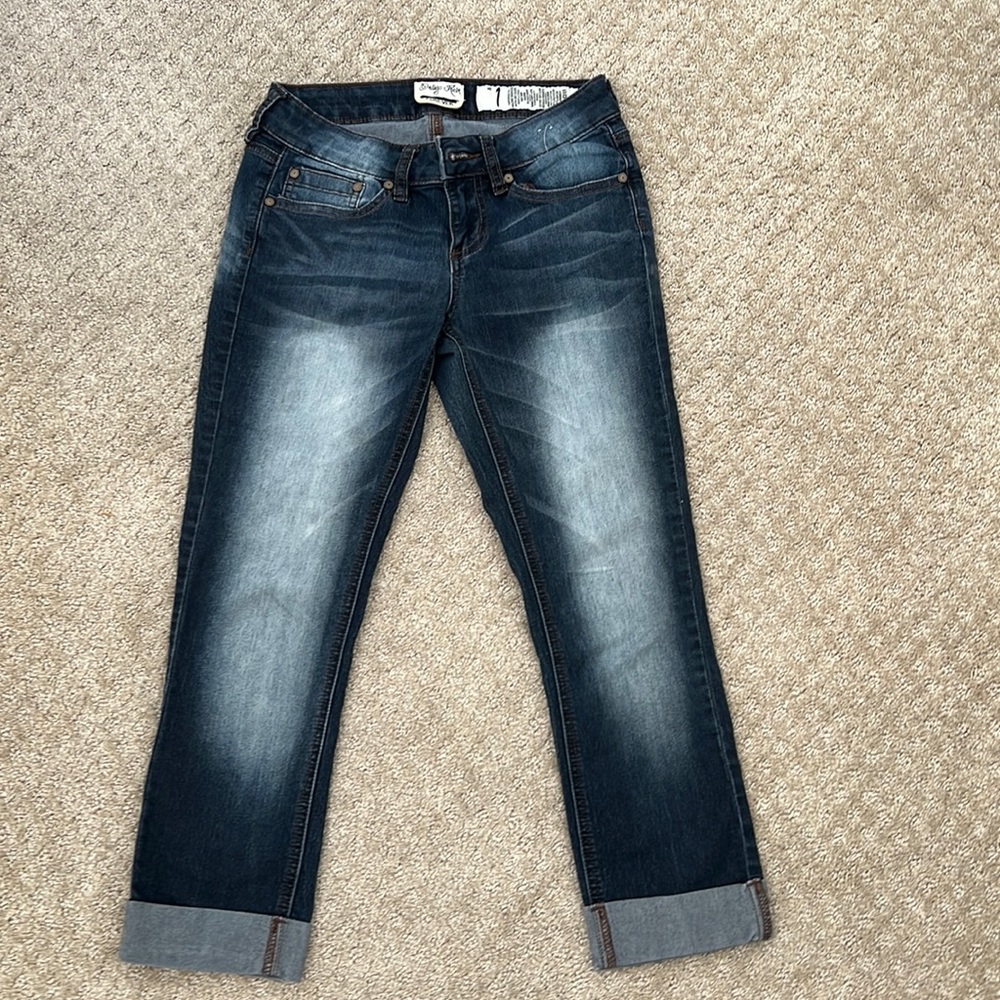 Denim capris. Faded style